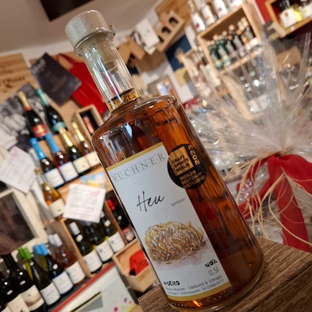 Spirituose - Heu 0,5 l. - 40% - aus Österreichische Tiröler Wiese - 2023 PREMIERT WIE WORLD´S BEST CRAFT DISTILLERIES