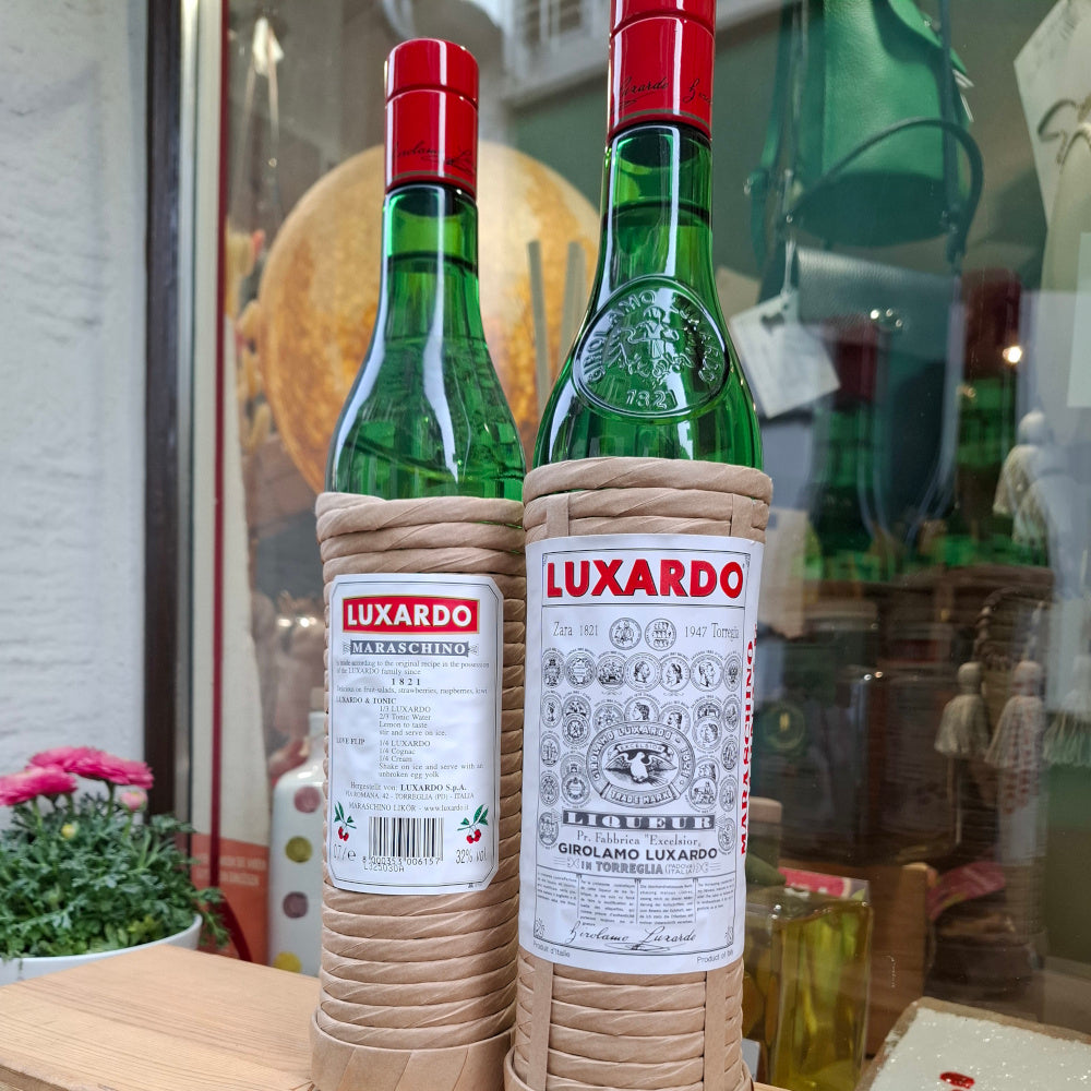 Maraschino Likör Luxardo Destielliert aus die Maraskakirschen von Luxardo l´ORIGINALE