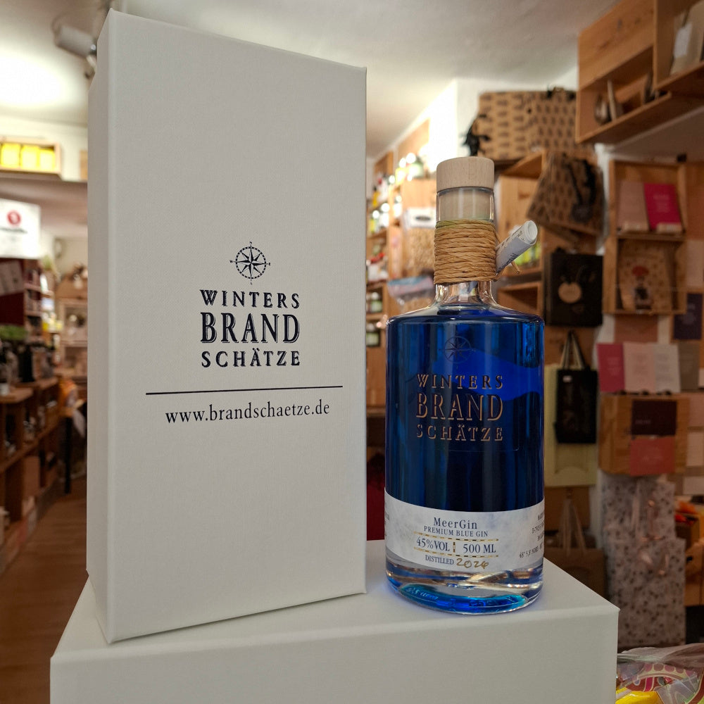 PREMIUM BLUE GIN - 12 Botanicals Infused By The Sea - MeerGin - 0.5 lt. 45% Vol.