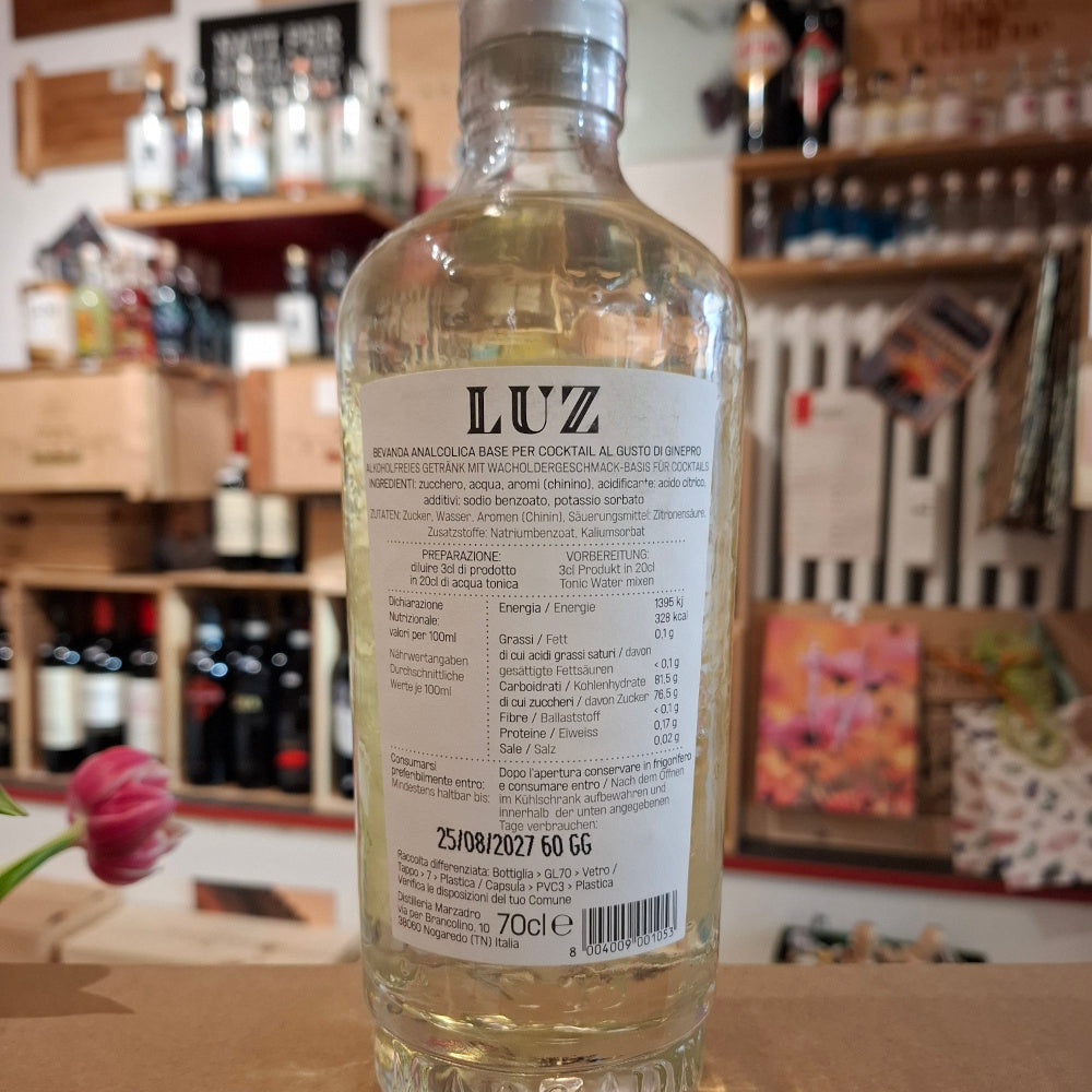 Alkoholfrei BASIS FÜR COCKTAILS mit Wacholdergeschmack- 70 cl. "Getränk" LUZ Marzadro