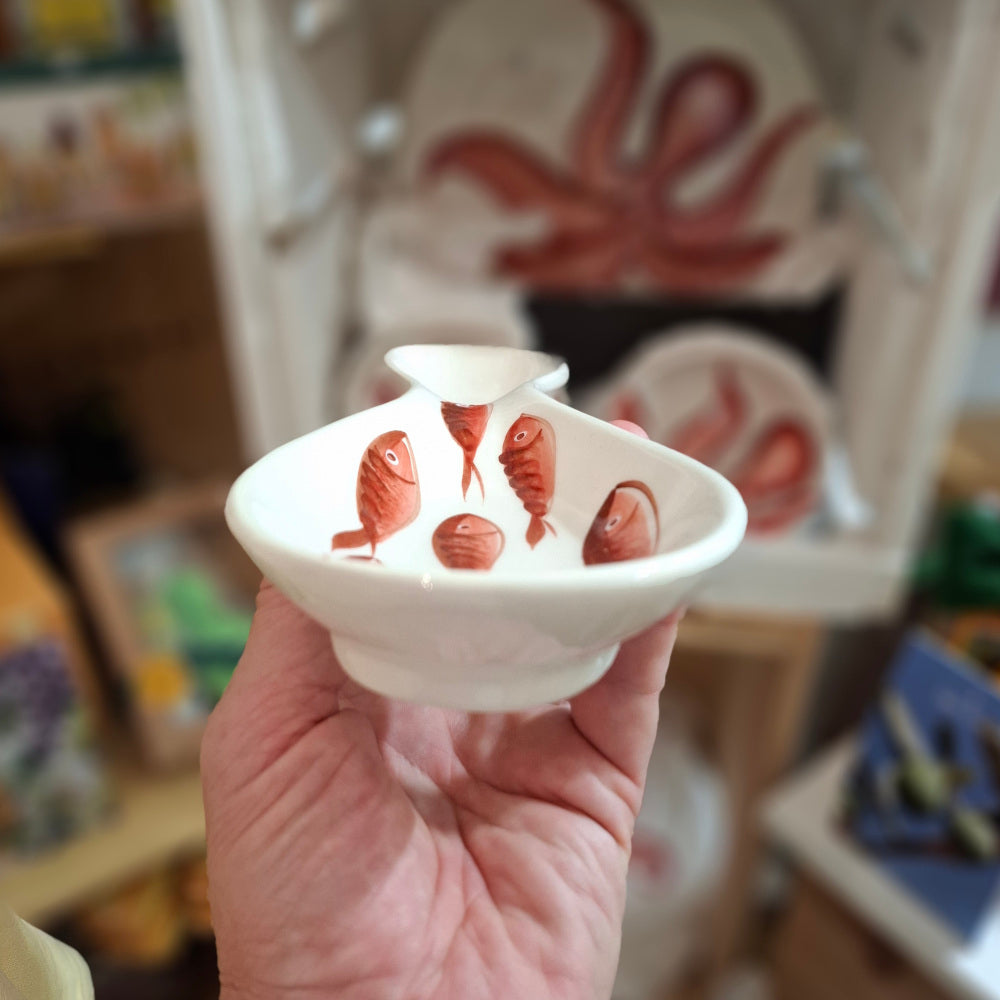 Keramik Antipasto/Teller Motiv Kleine Fische Farbe Cottorot ( B. cm. ca. 6,5/10 cm. L cm.ca. 27) - Handarbeit aus Italien