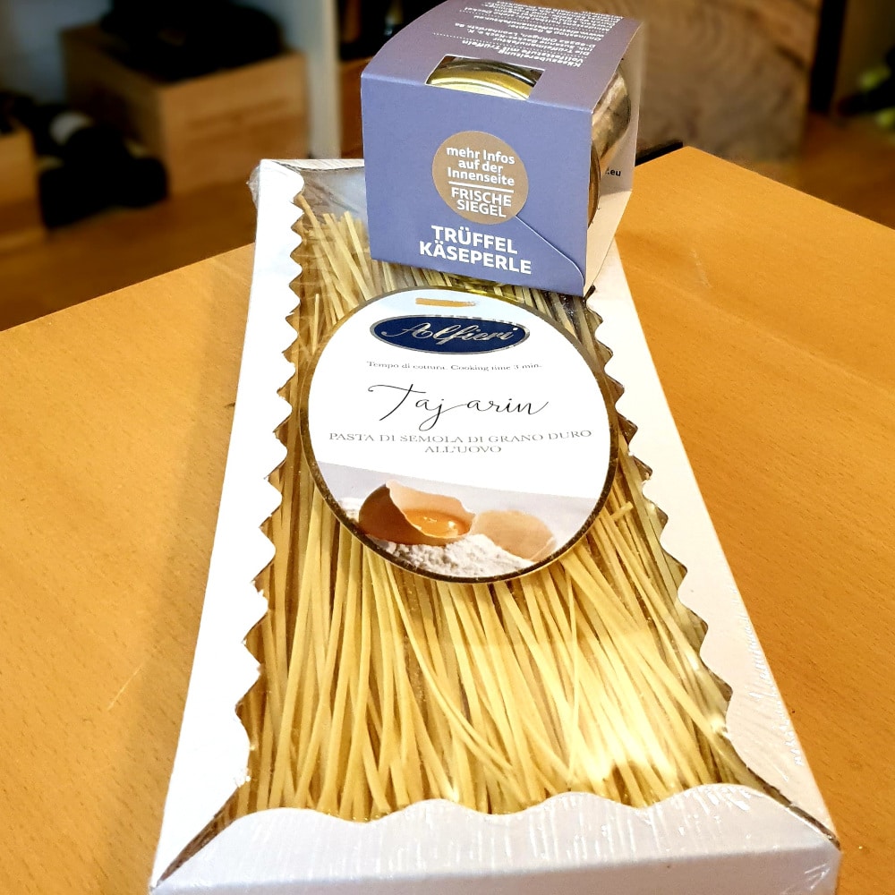 Piemontesische Pasta-Spezialität mit Trüffelgenuss: Eiernudeln mit Trüffel Käseperle