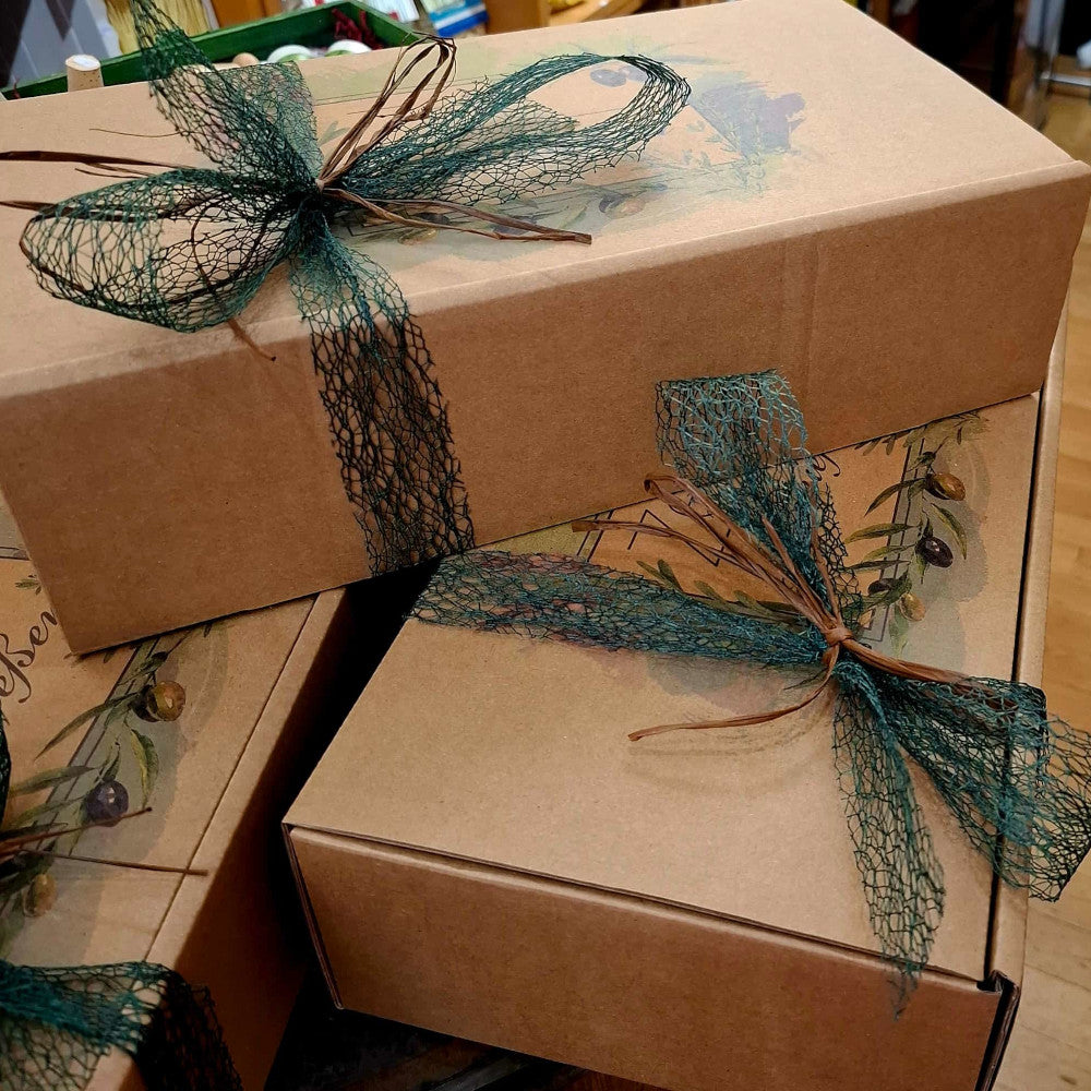 A - Firmen-, Kunden-, Mitarbeiterpräsente für jeden Anlass - indivduell für Sie zusammengestellt (Abbildung zeigt nur eine Beispielbestückung)