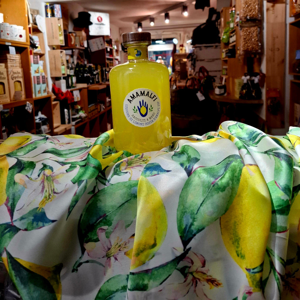 Amalfi hoch zwei: Limoncello & Foulard Limone
