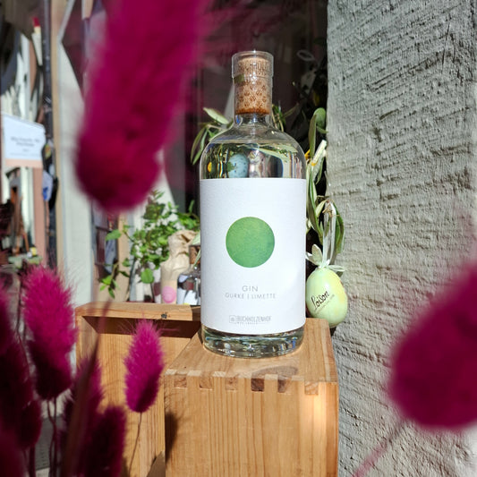 Gin aus dem Schwarzwald - Mühlenbach Brennerei Buchholzenhof - GURKE & LIMETTE GIN  0.5 lt. 40%