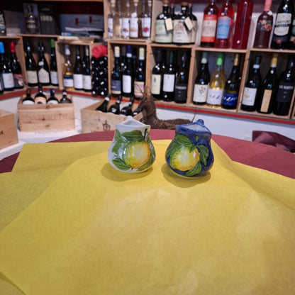 Keramik Karaffen für Milch/Saft.. ( 2 Stk. H. 8 cm.ca. B. ca. 5,5 cm ) Handarbeit aus Italien