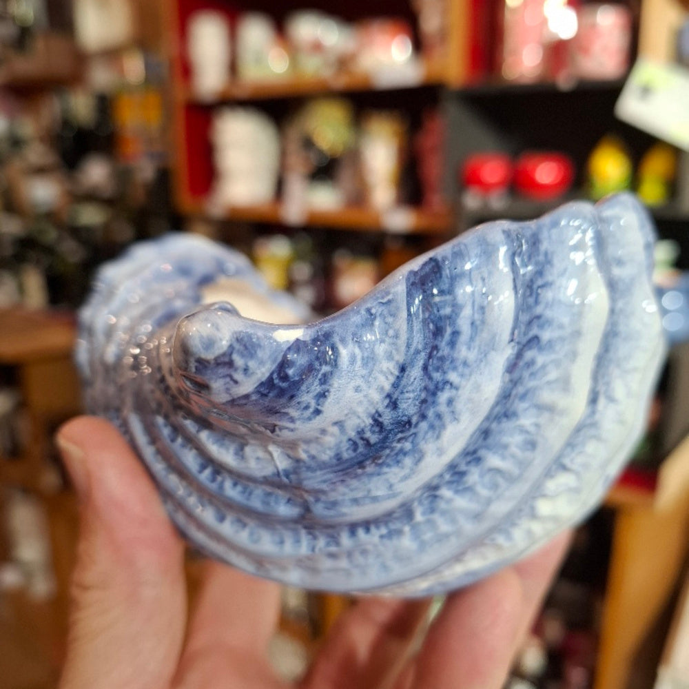 Keramikschale - "Conchiglia/Muschel "Blu"( L. ca. 21 cm. B ca 14 cm. H. 10 cm. ca. )Handarbeit aus Italien
