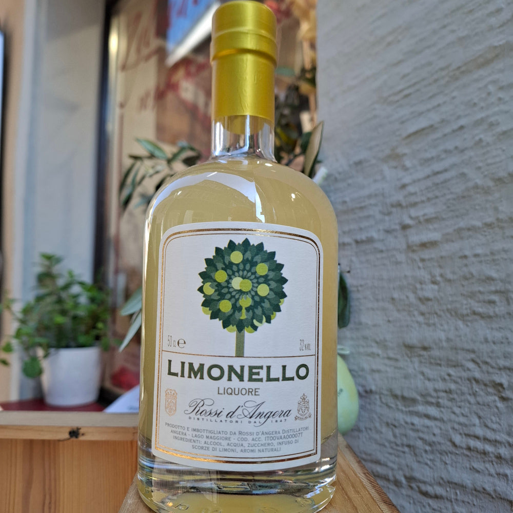Aperitif Likör LIMONELLO - 0.5 lt Fl. 32% Vol. aus Angera Destillerie am Lago Maggiore - Piemont Italy