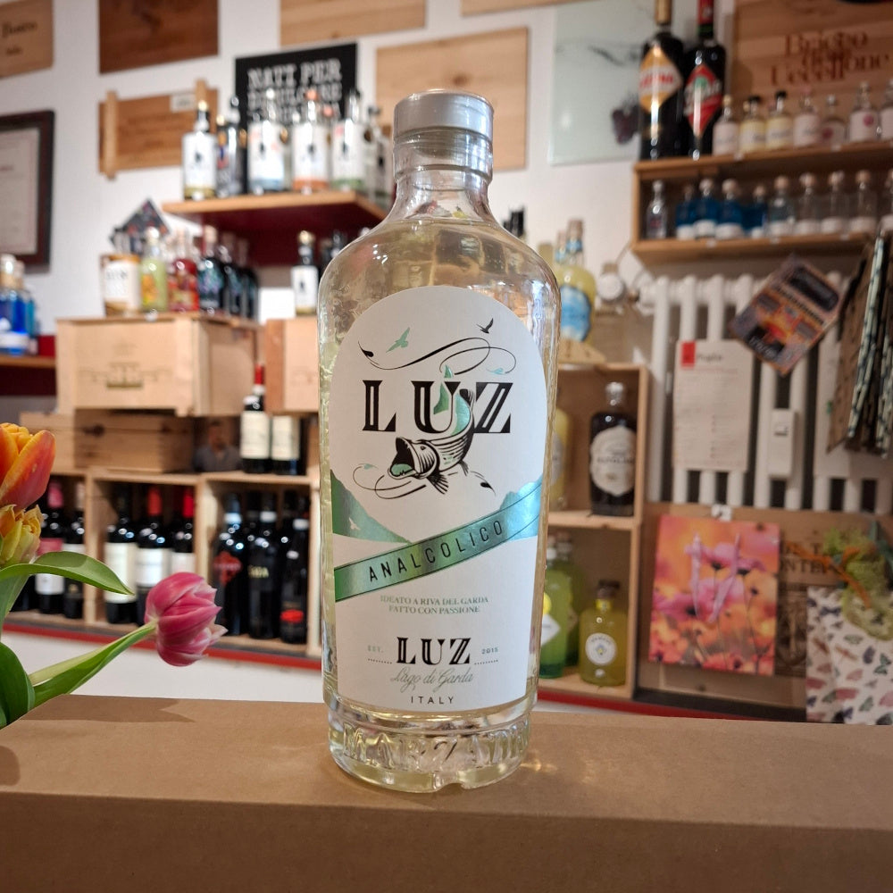 Alkoholfrei BASIS FÜR COCKTAILS mit Wacholdergeschmack- 70 cl. "Getränk" LUZ  Marzadro